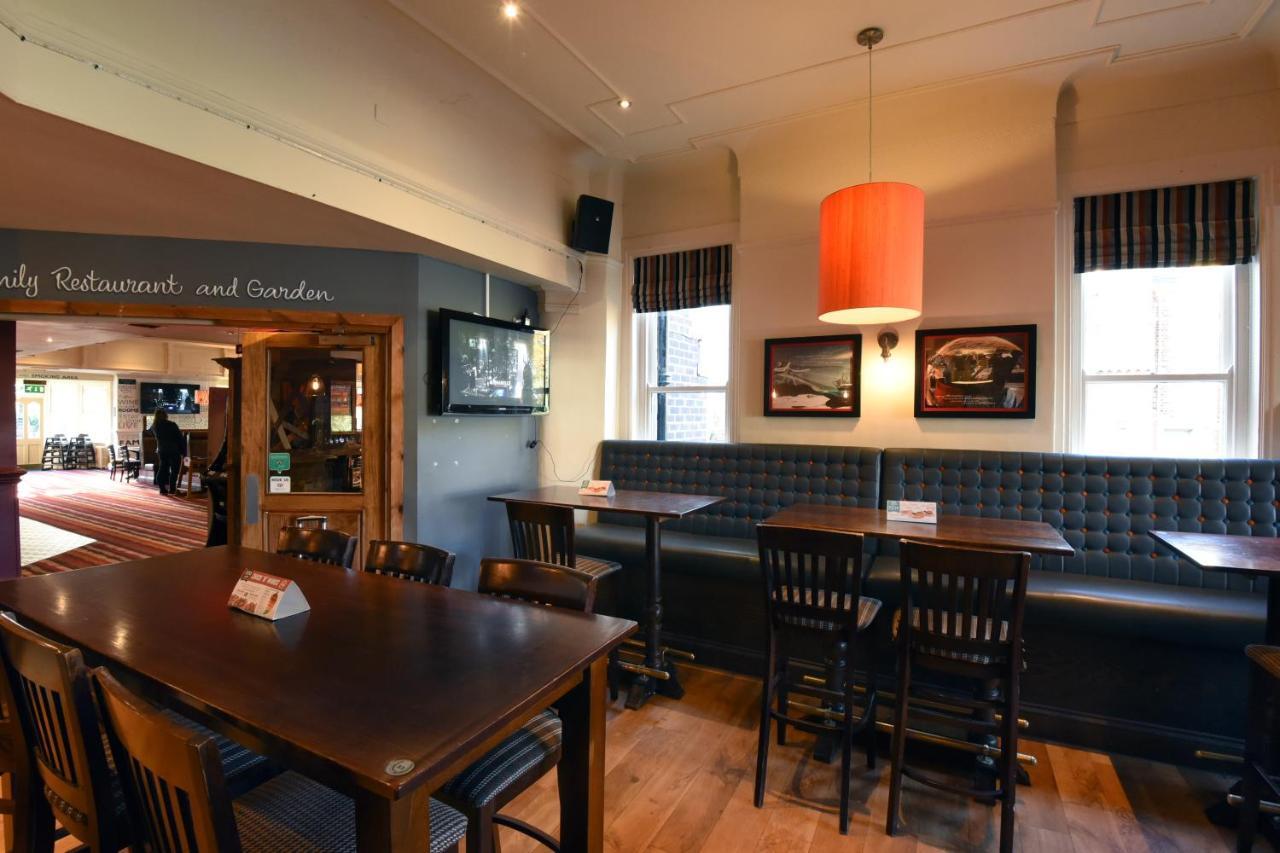 Oaklands By Greene King Inns Chester Exterior photo