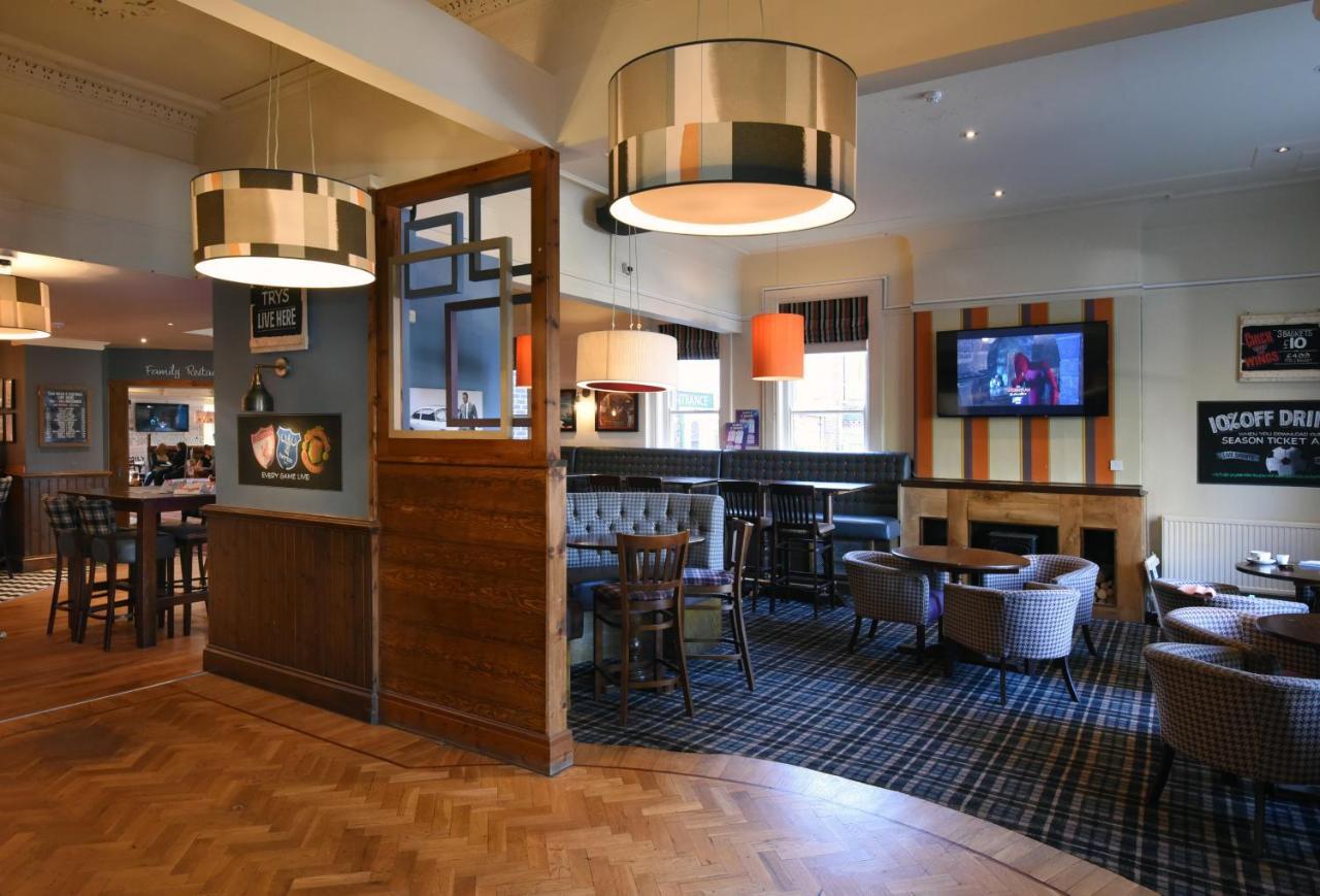 Oaklands By Greene King Inns Chester Exterior photo